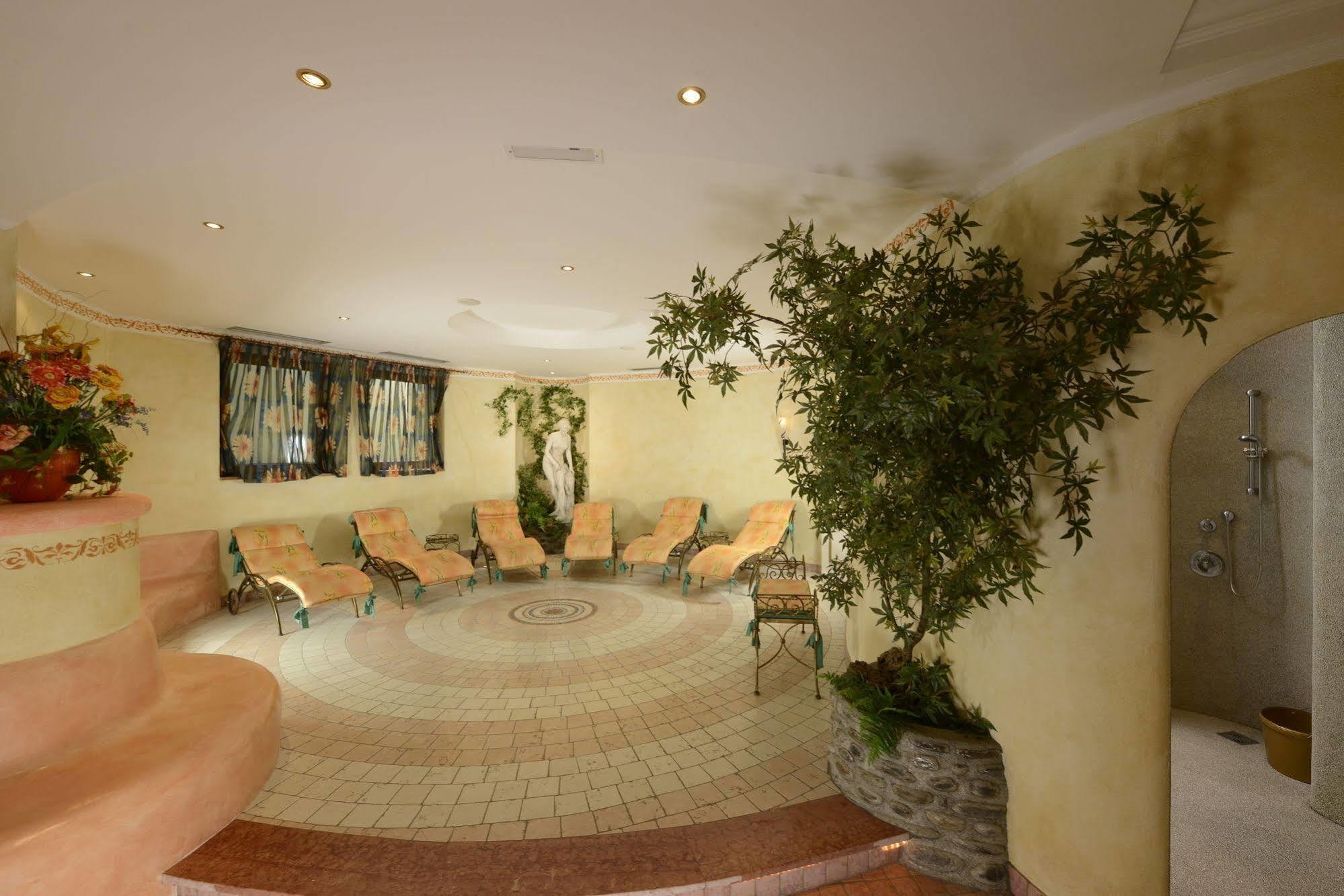 Hotel Neue Post Solden Ngoại thất bức ảnh